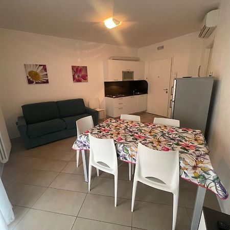 Villa Marina Apartments - Agenzia Cocal Caorle Kültér fotó