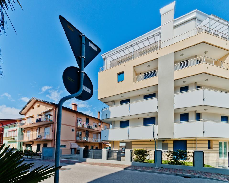 Villa Marina Apartments - Agenzia Cocal Caorle Kültér fotó